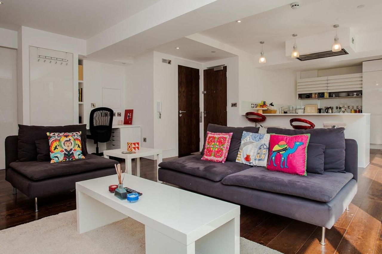 Beautiful Newly Renovated 2 Bed In Bank Apartamento